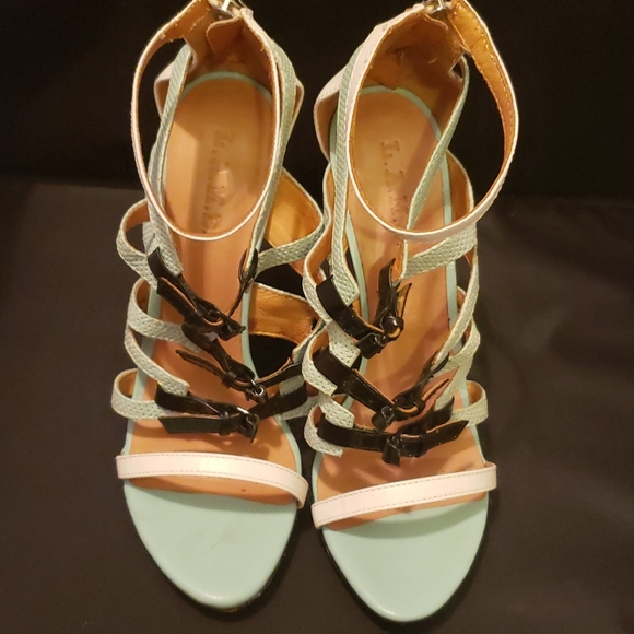 Shoes - Picture 1 of 6